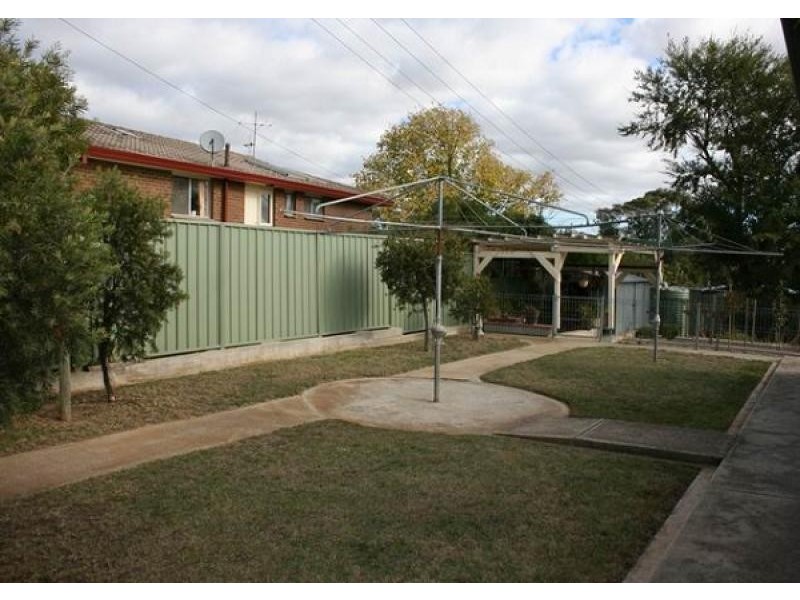 8 Barber Crescent, Flynn ACT 2615