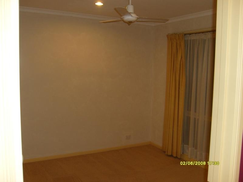 10 Hobday Place, Dunlop ACT 2615