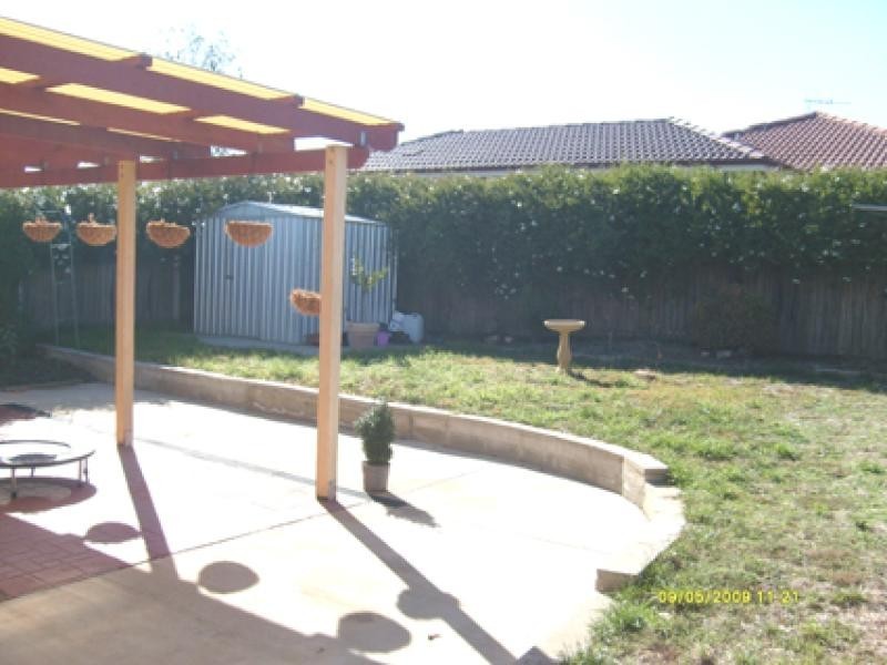 10 Hobday Place, Dunlop ACT 2615