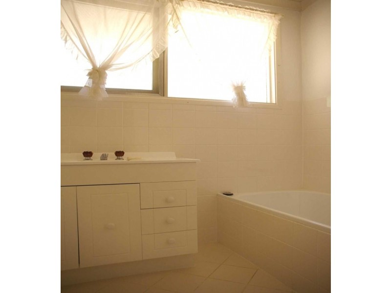 8 Gingana Place, Aranda ACT 2614