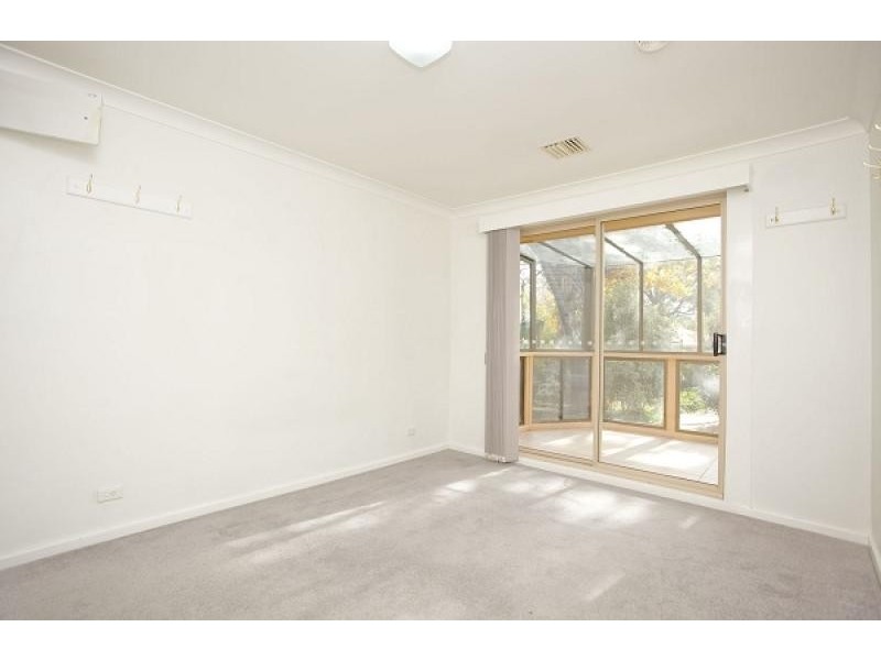 6 GRYLLS CRESCENT, Cook ACT 2614