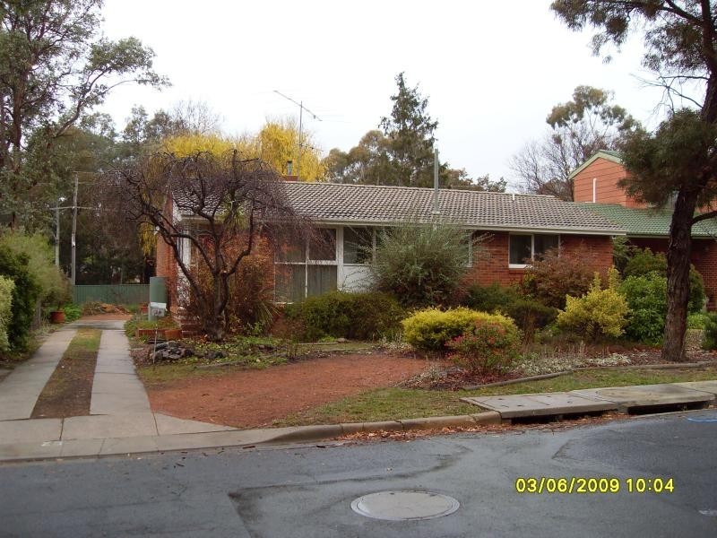 29 Molloy Crescent, Cook ACT 2614