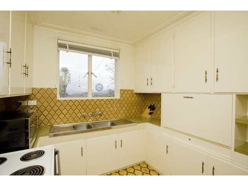 9 Hamelin Crescent, Narrabundah ACT 2604