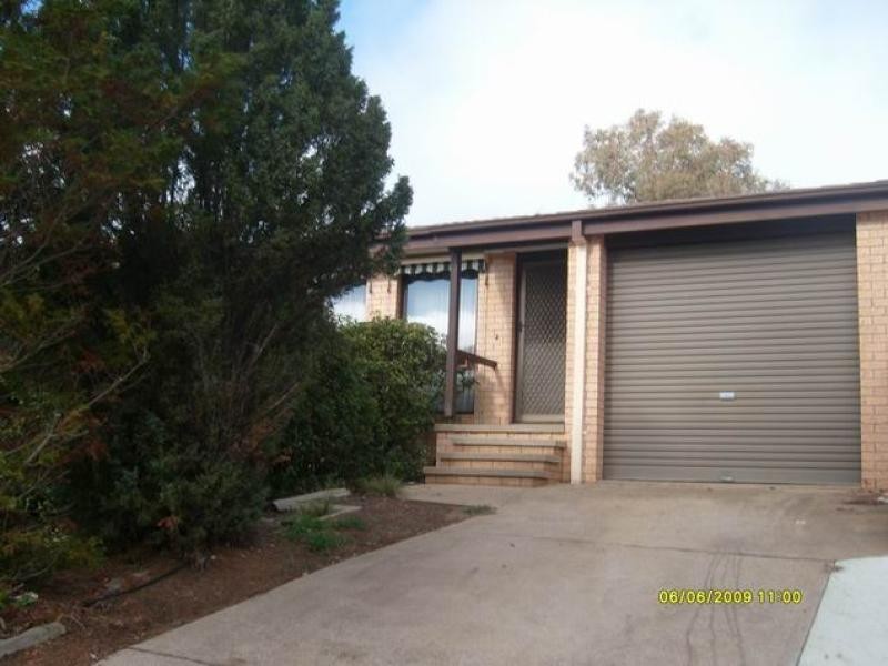 11 Moorhead Place, Latham ACT 2615