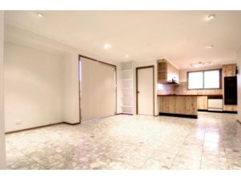 24 Herron Crescent, Latham ACT 2615