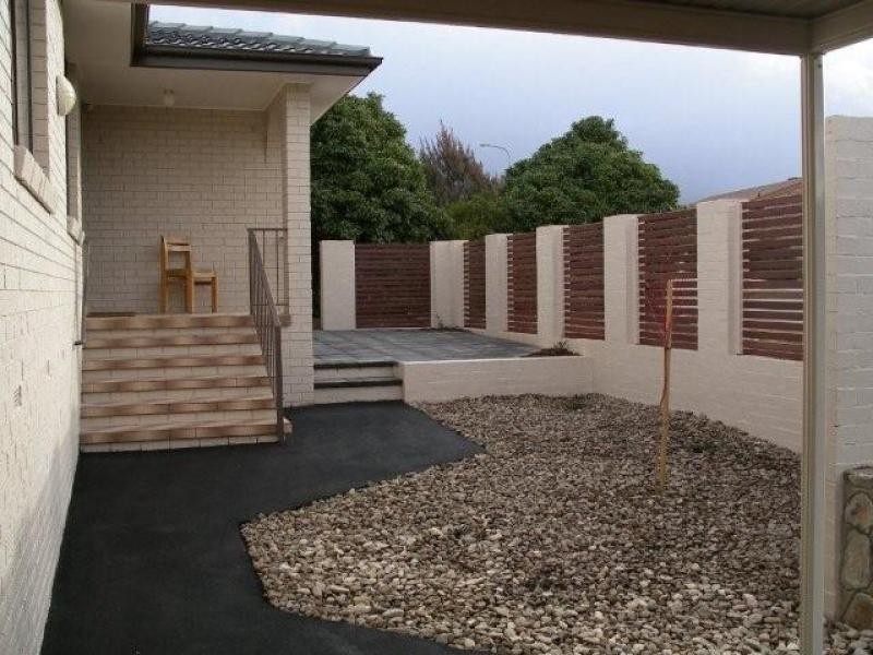 24 Herron Crescent, Latham ACT 2615