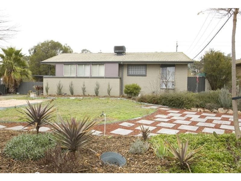 5 Milford Street, Latham ACT 2615