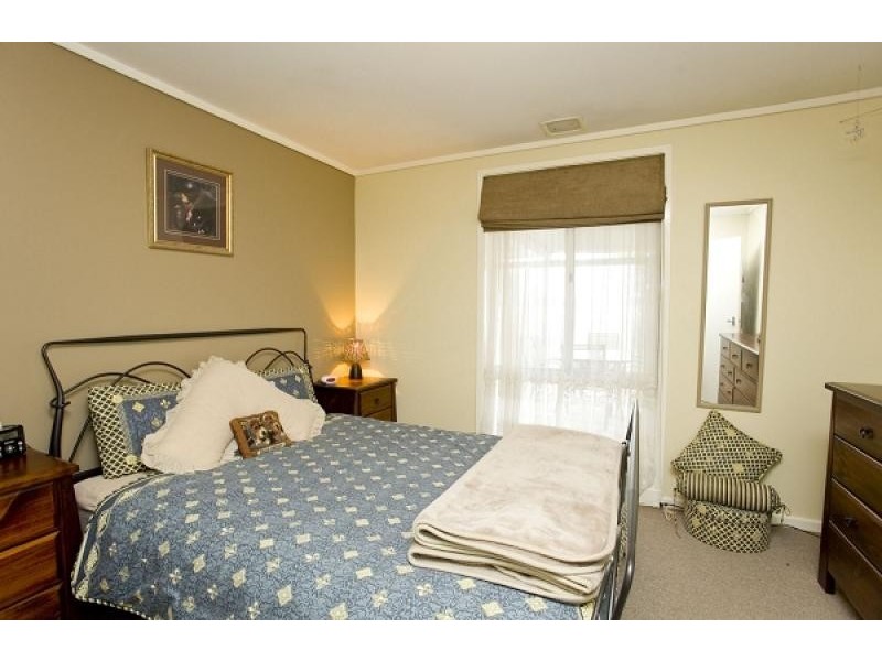 5 Milford Street, Latham ACT 2615