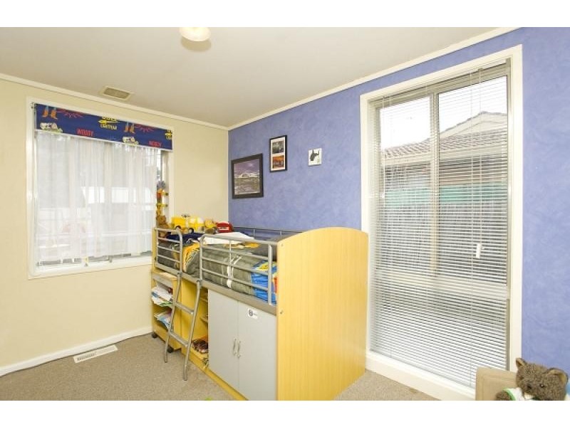 5 Milford Street, Latham ACT 2615