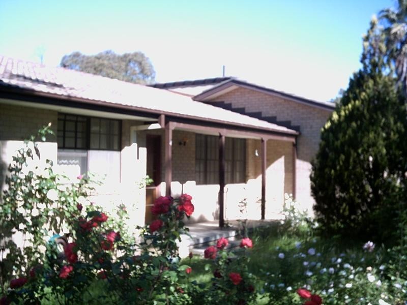4 Lachlan Street, Macquarie ACT 2614