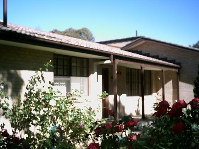 4 Lachlan Street, Macquarie ACT 2614