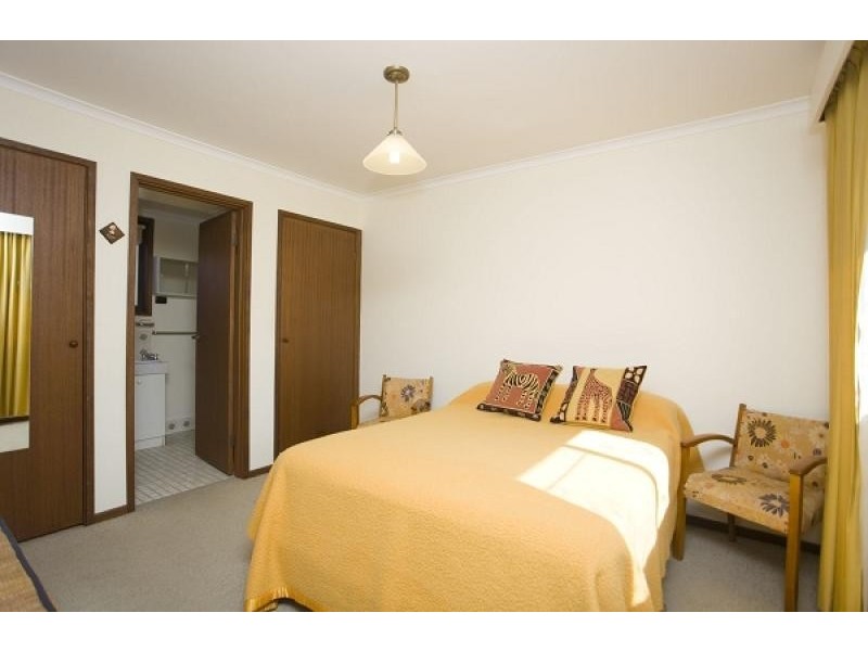 11 Tilden Place, Cook ACT 2614