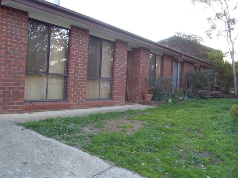 6 McArthur Place, Latham ACT 2615
