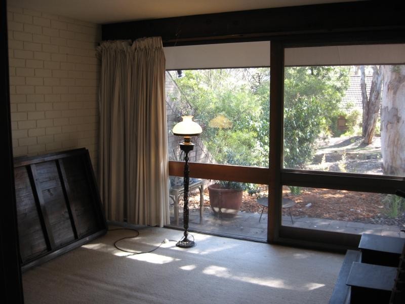 77 Wybalena Grove, Cook ACT 2614