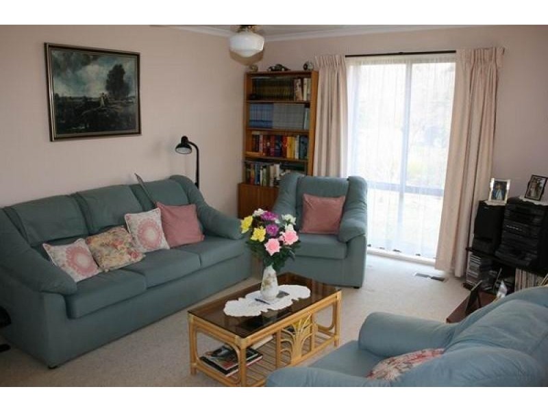 37 Ennor Crescent, Florey ACT 2615