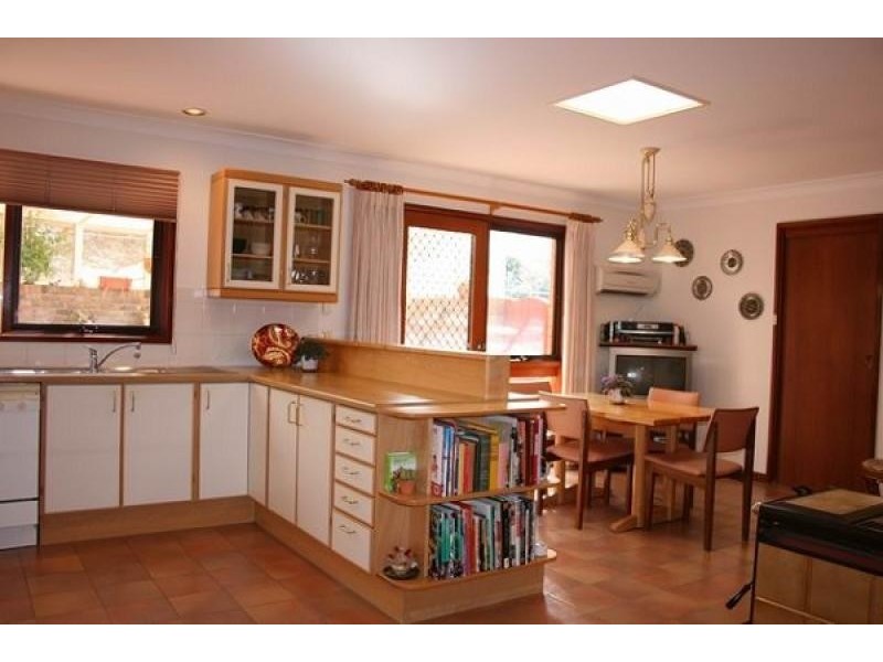 12 Harcourt Street, Weetangera ACT 2614