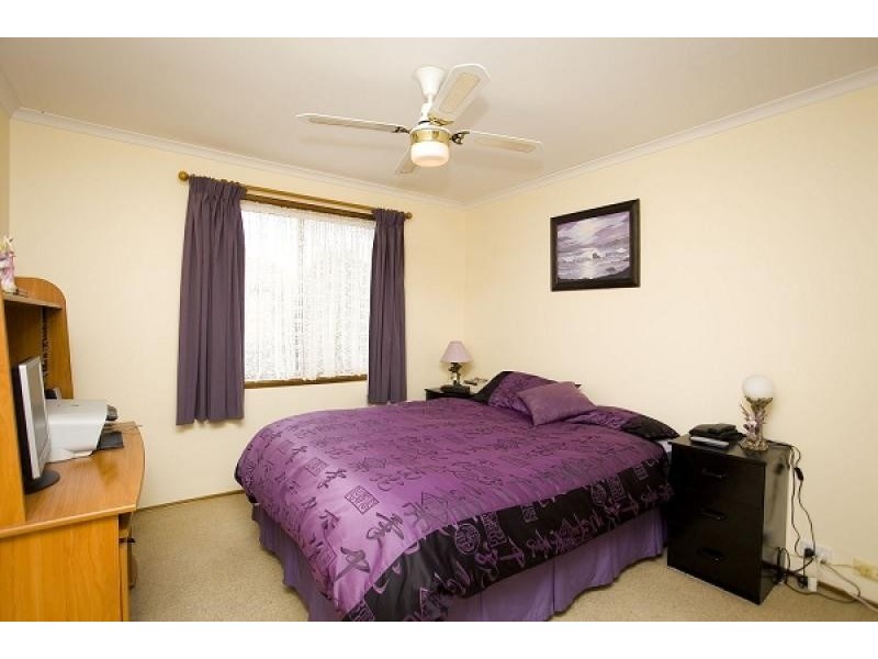 6 Summerville Crescent, Florey ACT 2615