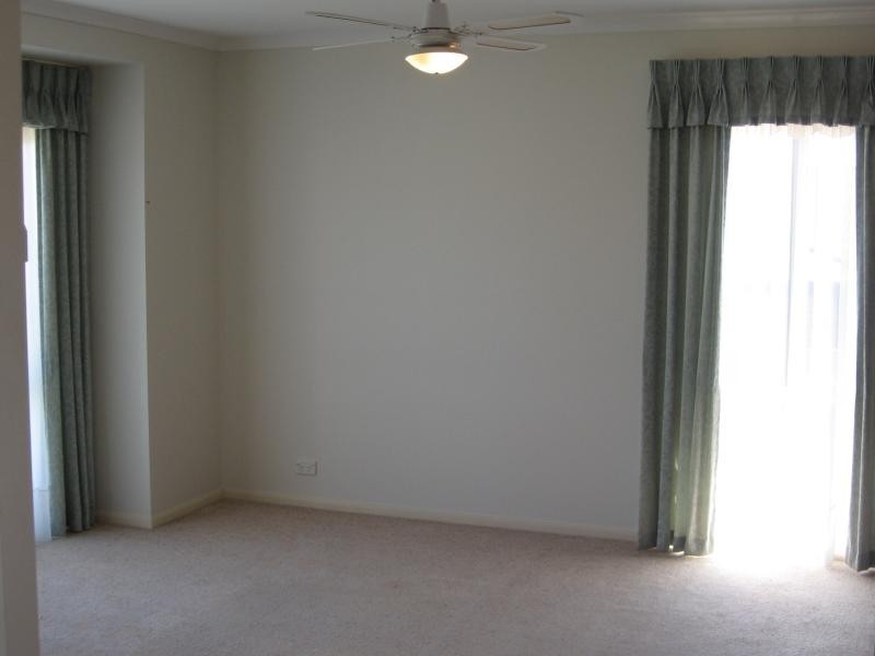 59 Hugh McKay Crescent, Dunlop ACT 2615