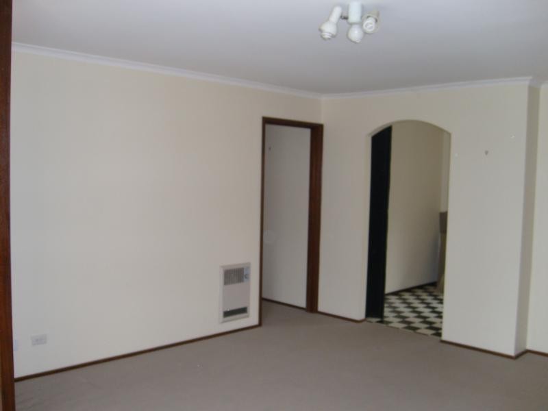 8 Skertchly Place, Florey ACT 2615