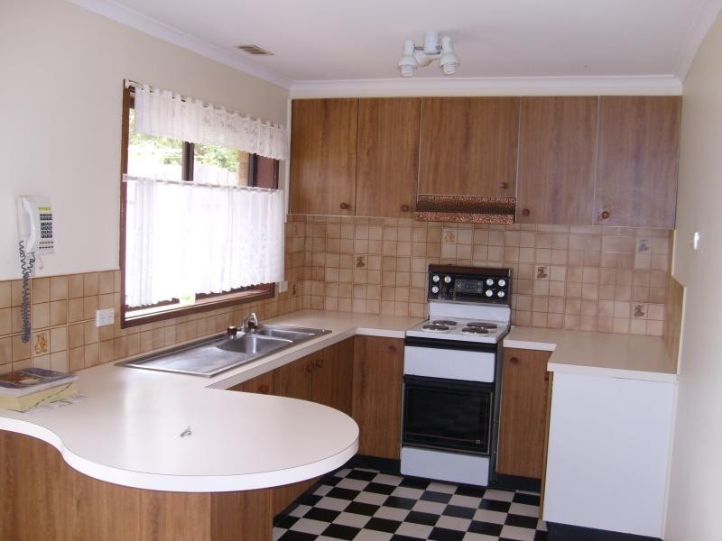 8 Skertchly Place, Florey ACT 2615