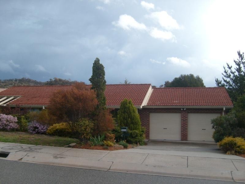 16 Rowntree Crescent, Isaacs ACT 2607