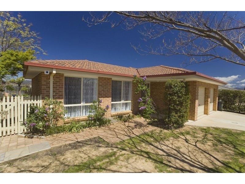 11 Dacomb Court, Dunlop ACT 2615