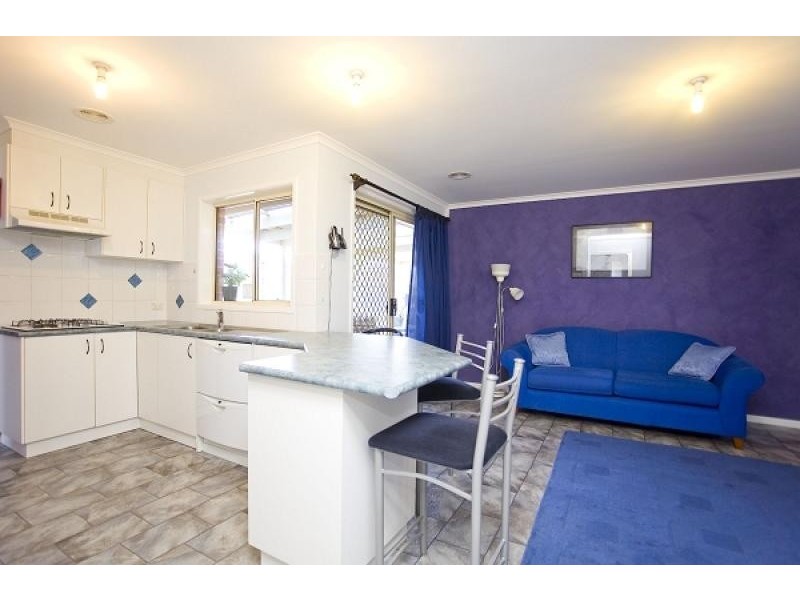 11 Dacomb Court, Dunlop ACT 2615