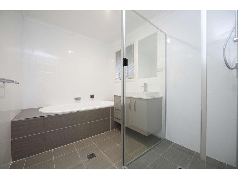 24 Kylie Tennant Street, Franklin ACT 2913