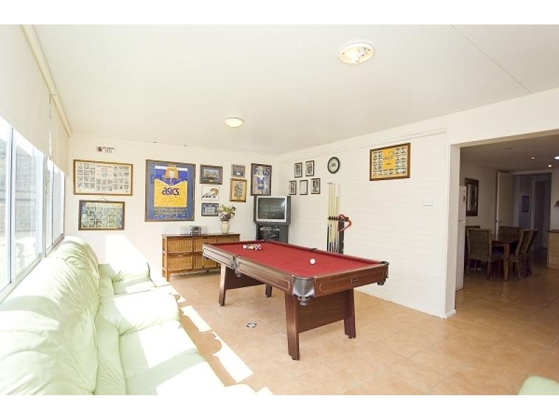 34 Lindrum Crescent, Holt ACT 2615