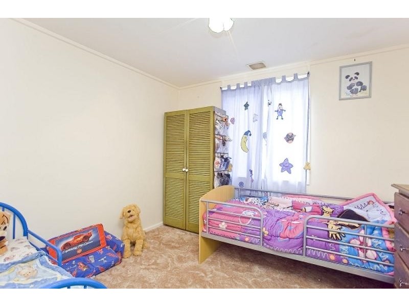 34 Lindrum Crescent, Holt ACT 2615