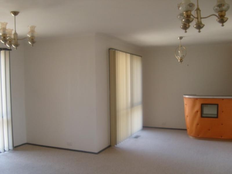 25 Baracchi Crescent, Giralang ACT 2617