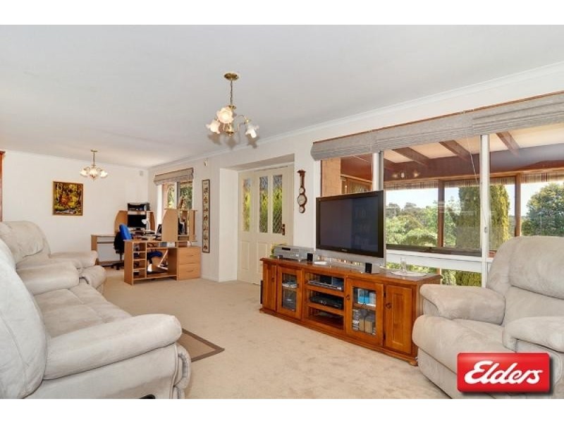 51 Wrenfordsley Place, Latham ACT 2615