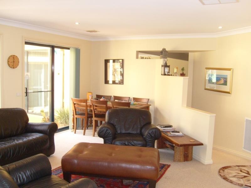 44 Amagula Avenue, Ngunnawal ACT 2913