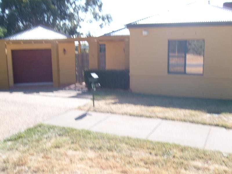 44 Amagula Avenue, Ngunnawal ACT 2913