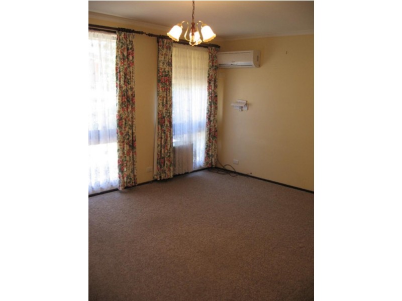 4 Burdon Place, Holt ACT 2615