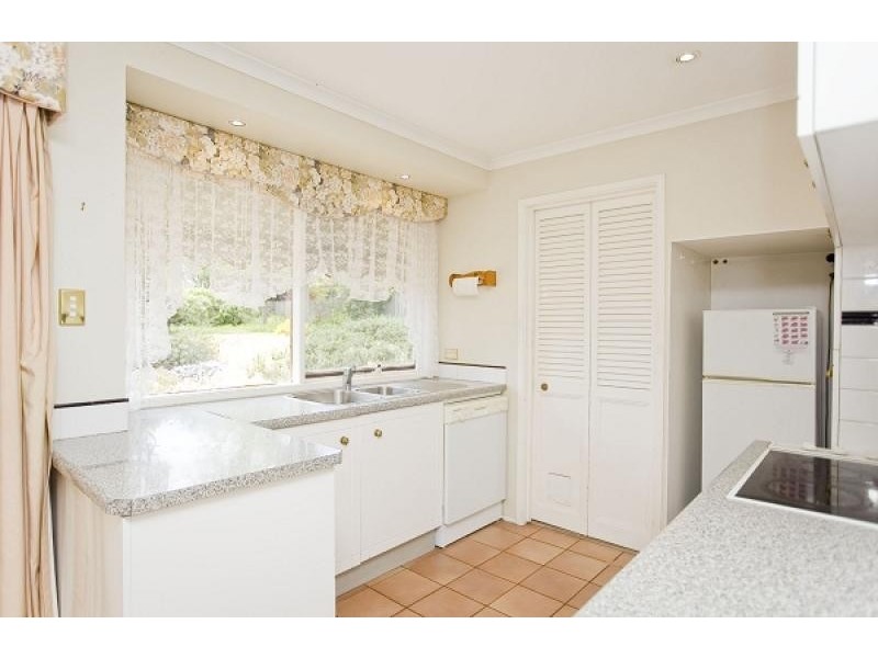 16 Grover Crescent, Mckellar ACT 2617