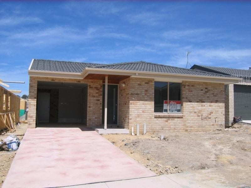 5 Wilenski Street, Casey ACT 2913