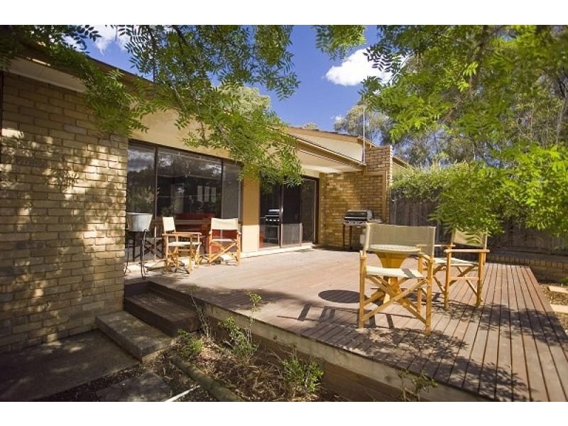 6 Lyttleton Crescent, Cook ACT 2614