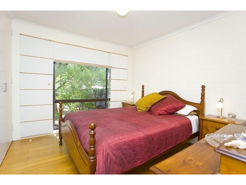 6 Lyttleton Crescent, Cook ACT 2614