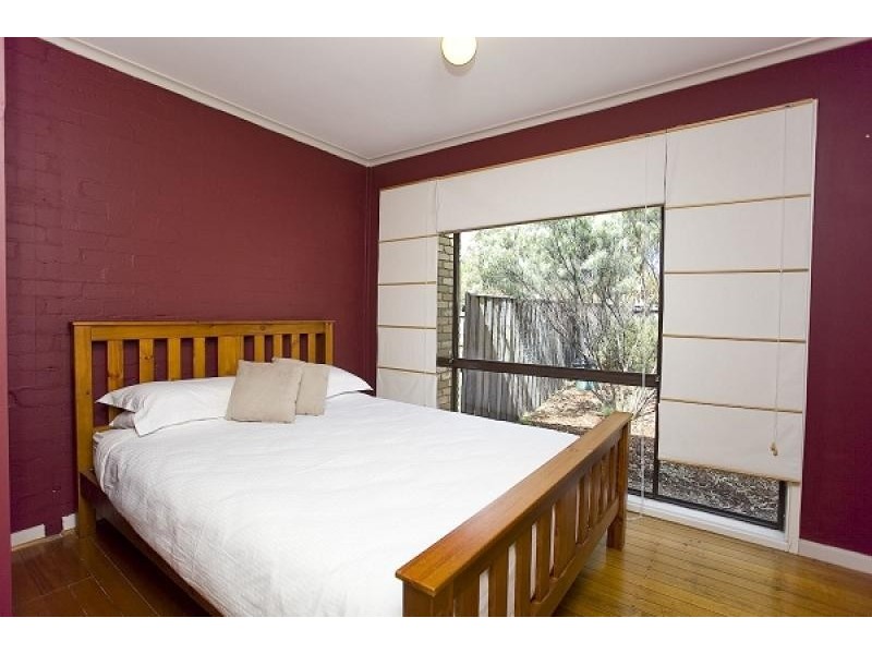 6 Lyttleton Crescent, Cook ACT 2614