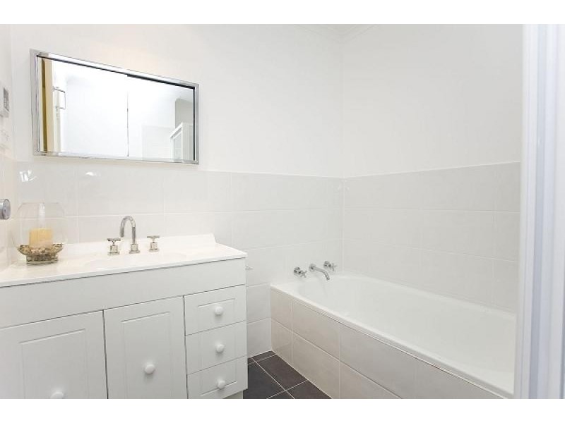 6 Lyttleton Crescent, Cook ACT 2614