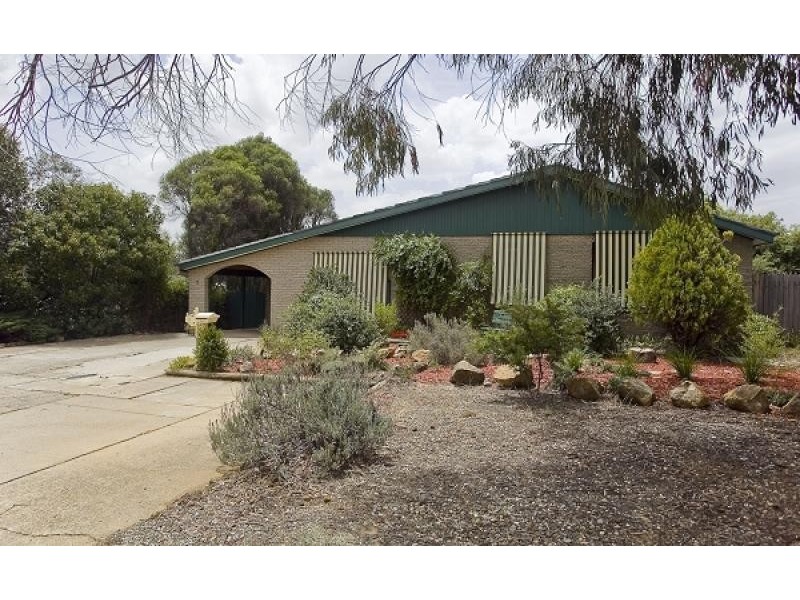 5 Blackman Crescent, Macquarie ACT 2614