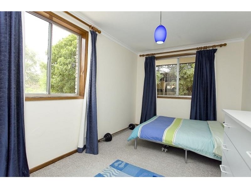 5 Blackman Crescent, Macquarie ACT 2614