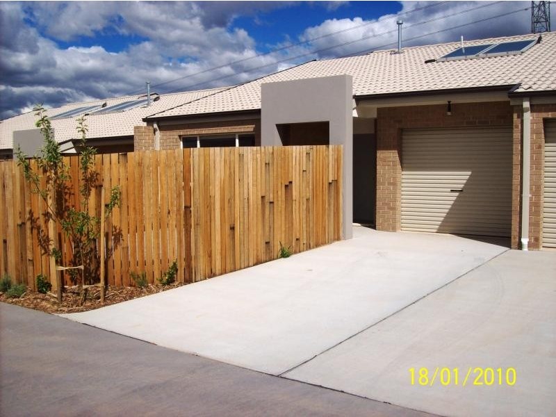 10/85 Macfarlane Burnet Avenue, Macgregor ACT 2615