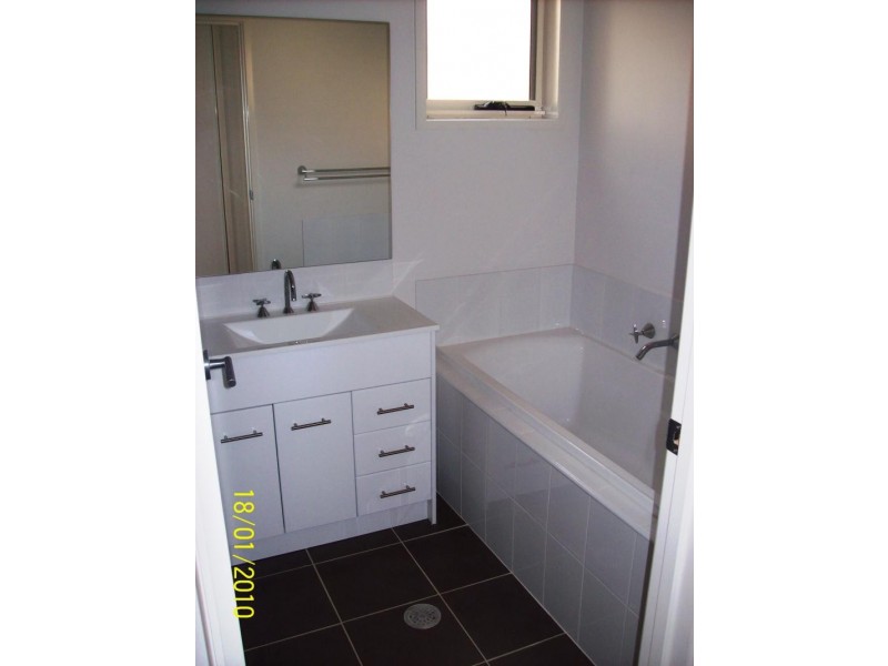 10/85 Macfarlane Burnet Avenue, Macgregor ACT 2615