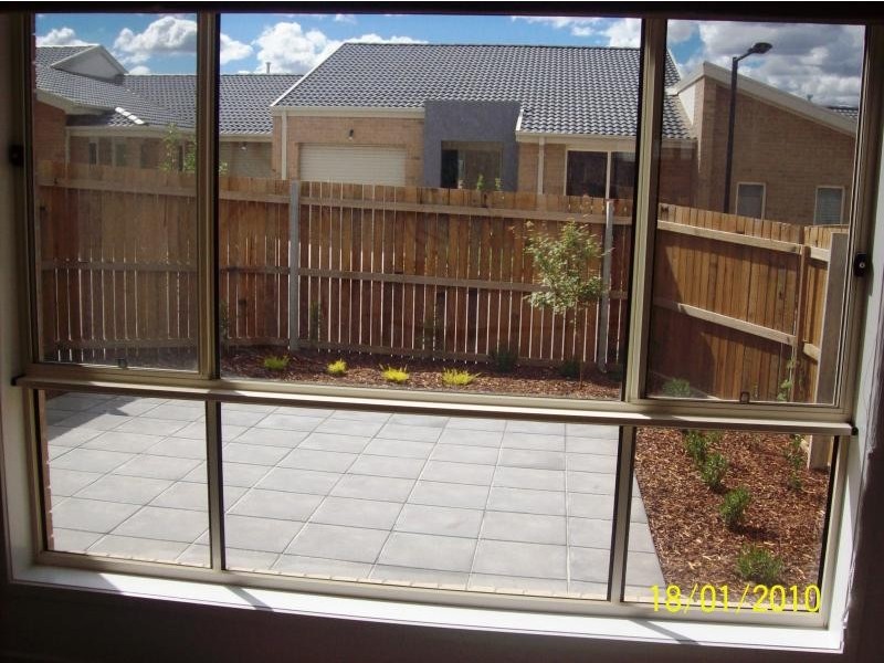 10/85 Macfarlane Burnet Avenue, Macgregor ACT 2615