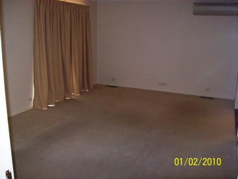 12 Alleyne Close, Macgregor ACT 2615
