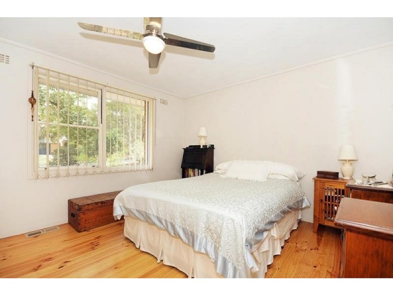 12 Macfarland Crescent, Chifley ACT 2606