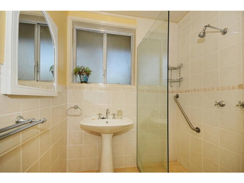 4 Grylls Crescent, Cook ACT 2614