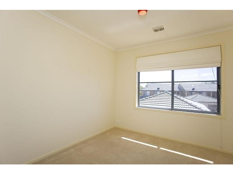 17/15 Wanliss Street, Latham ACT 2615